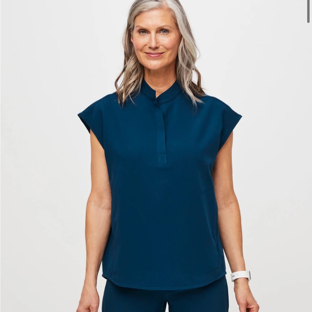FIGS Deep Reef Rafaela™ Scrub Top